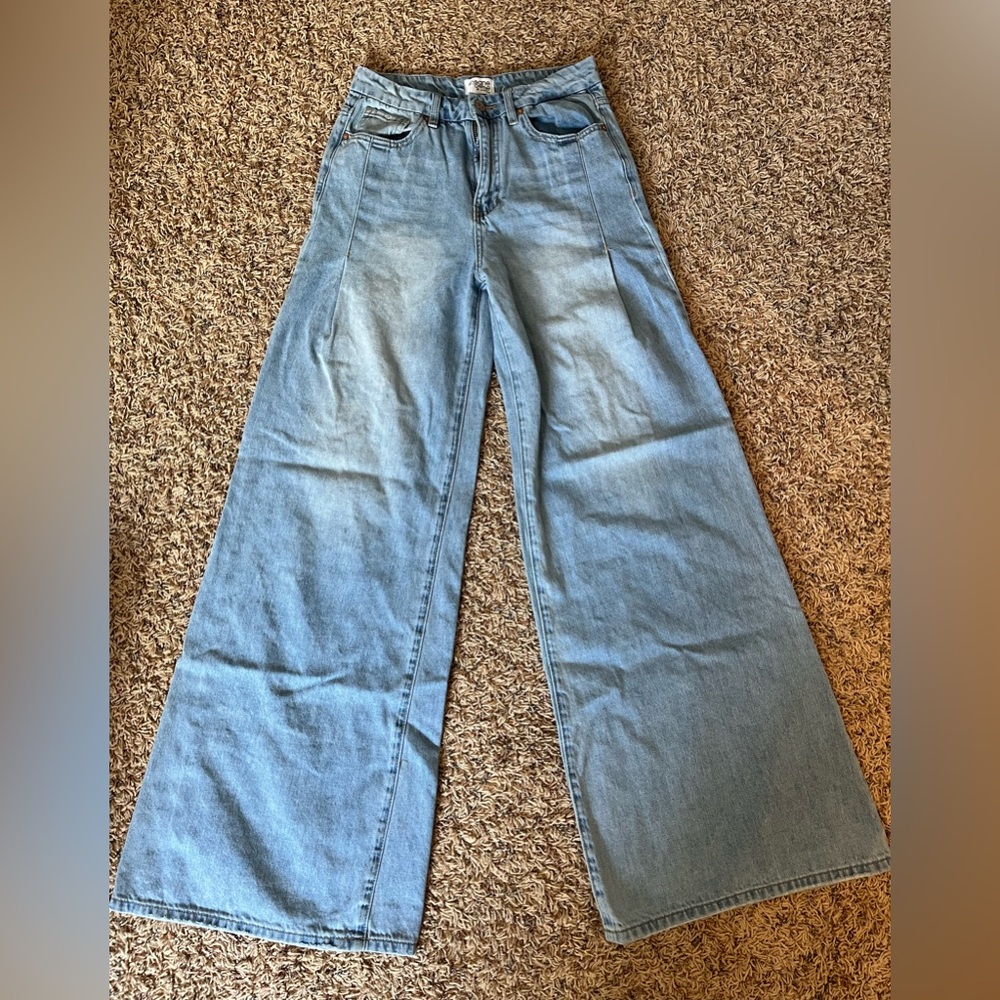 Classic Denim Wide-Leg Jeans